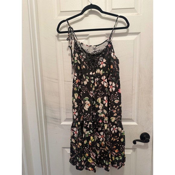NATURAL LIFE Dresses & Skirts - Natural Life Floral Lace Trim Tiered Boho Mini Dress Black Pink Green Womens M